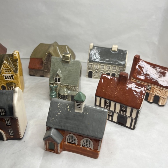Vintage Mudlen End Studios Mini Ceramic Houses Made In England LOT 10 RARE - Picture 3 of 11